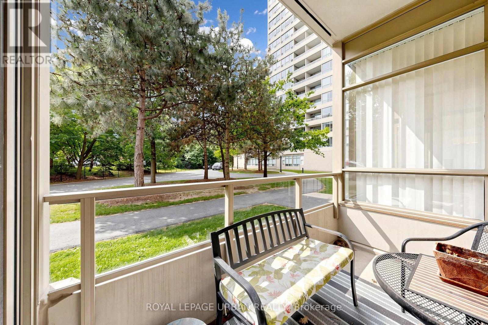 #110 11 TOWNSGATE DRIVE - 20