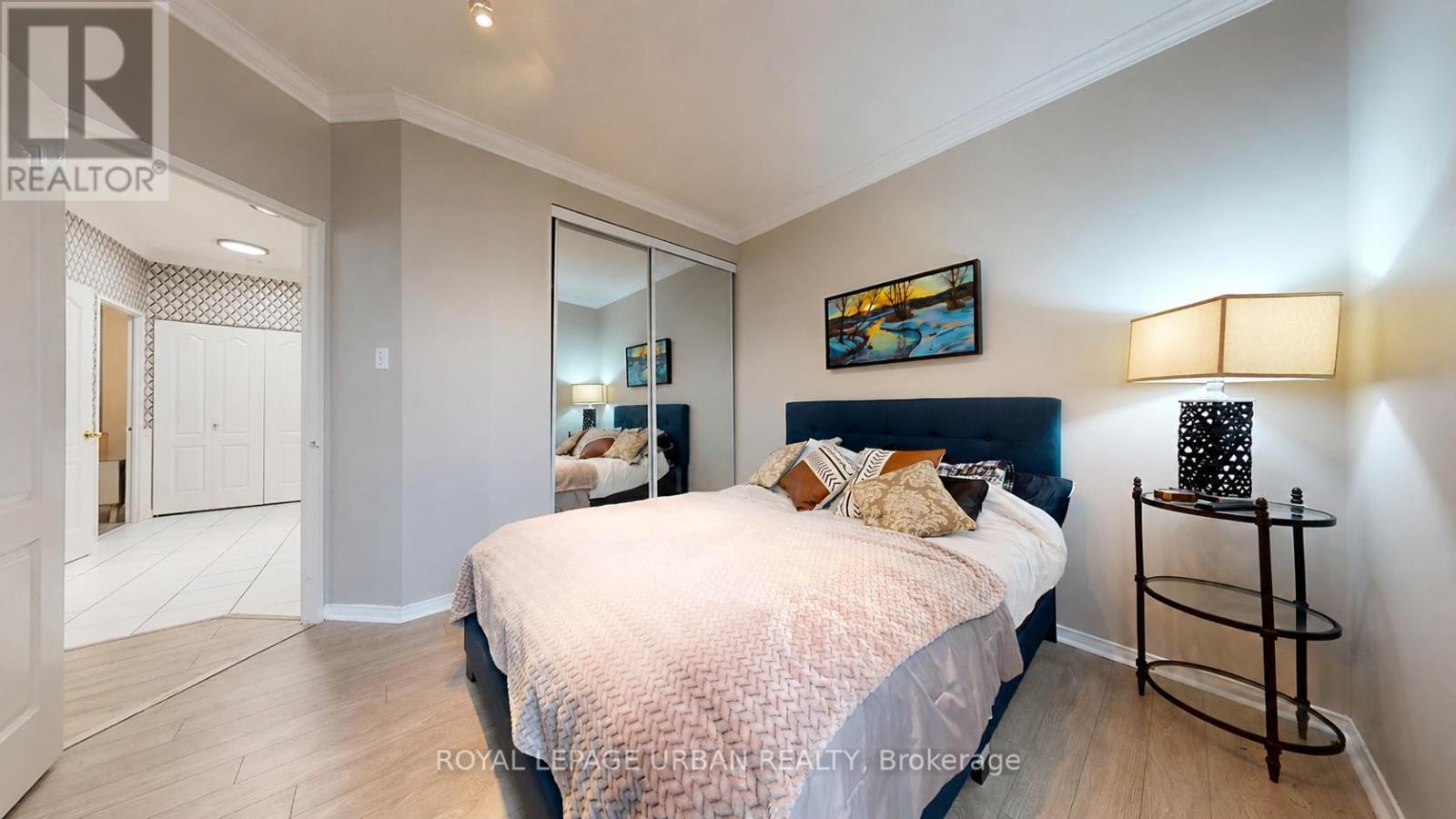 #110 11 TOWNSGATE DRIVE - 27