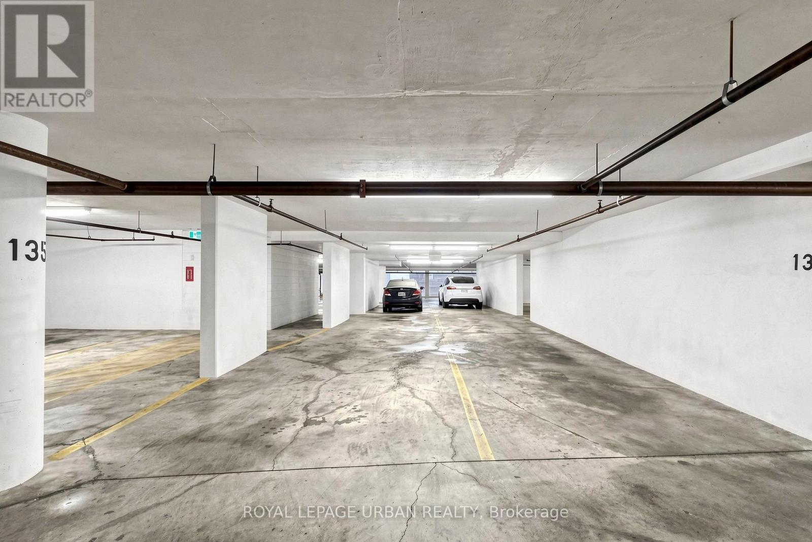 #110 11 TOWNSGATE DRIVE - 32