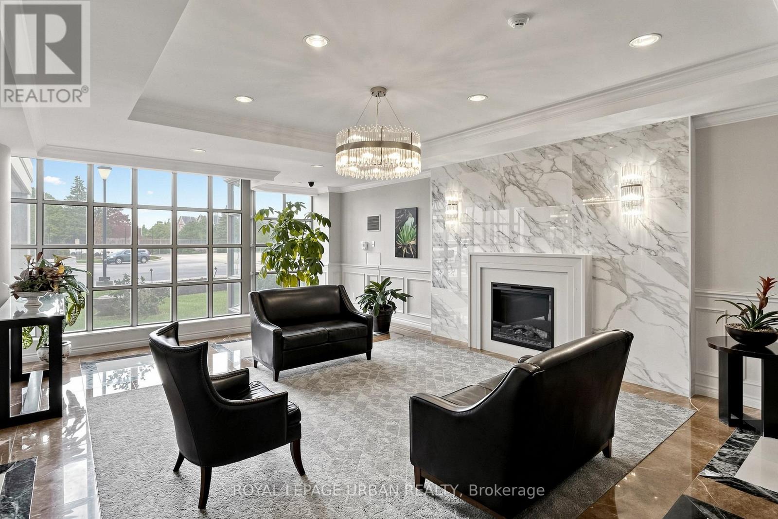 #110 11 TOWNSGATE DRIVE - 35