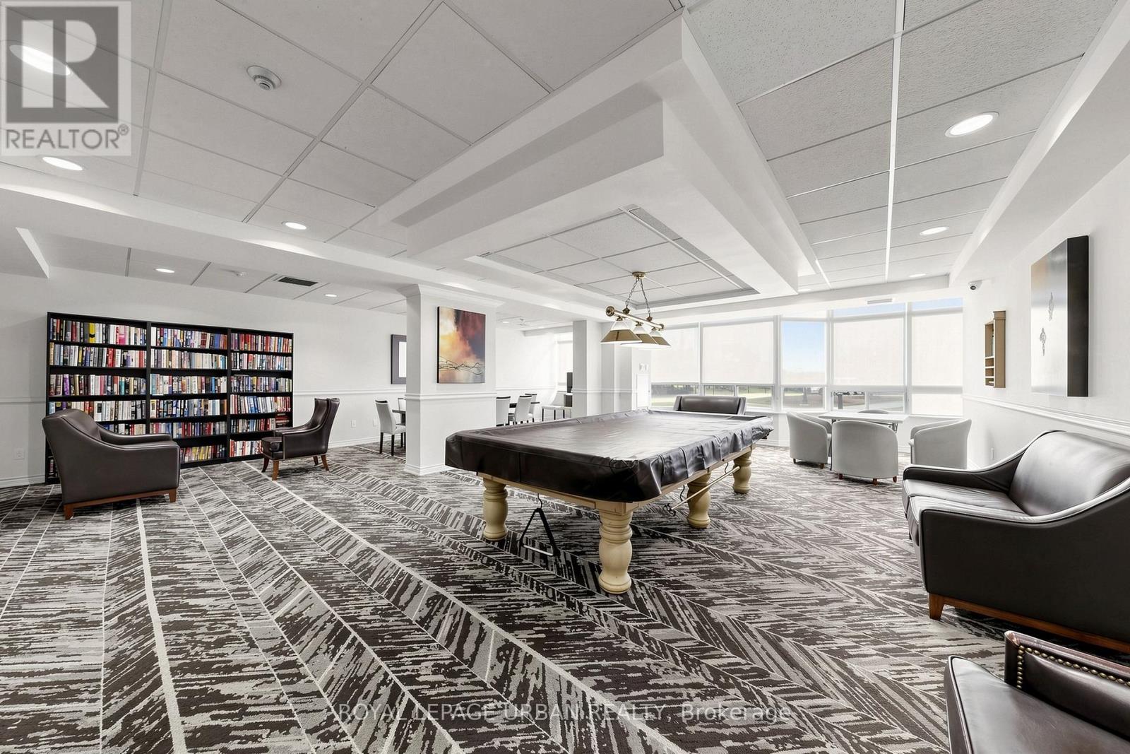 #110 11 TOWNSGATE DRIVE - 39