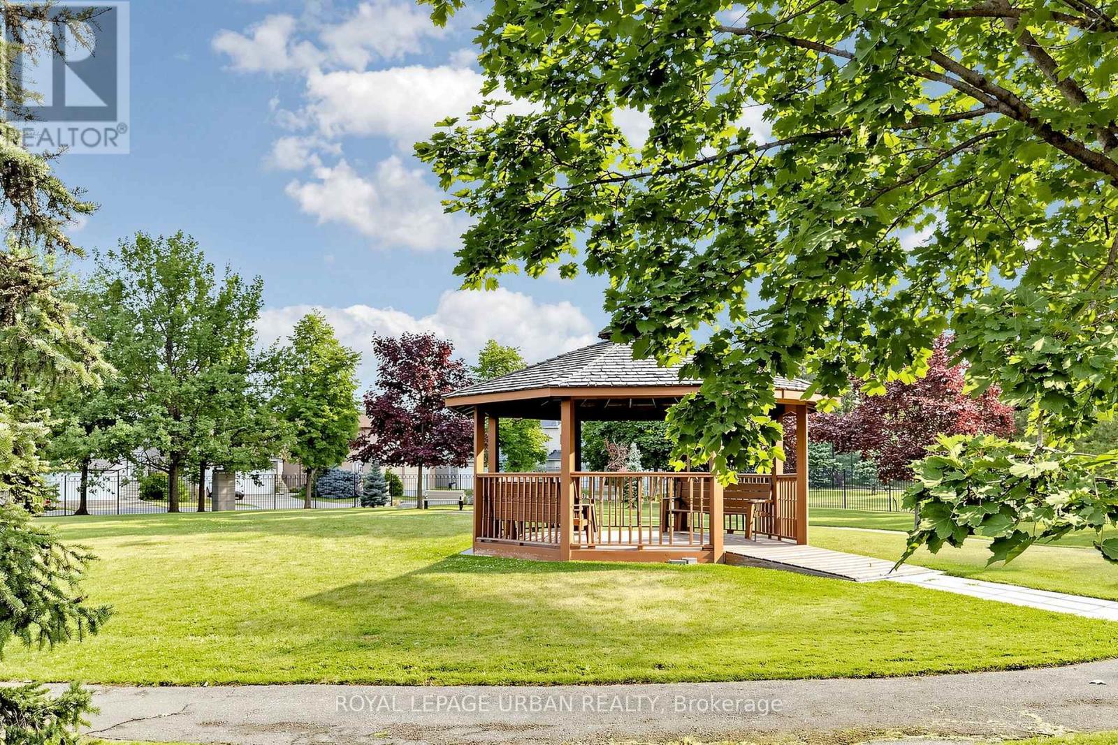 #110 11 TOWNSGATE DRIVE - 41