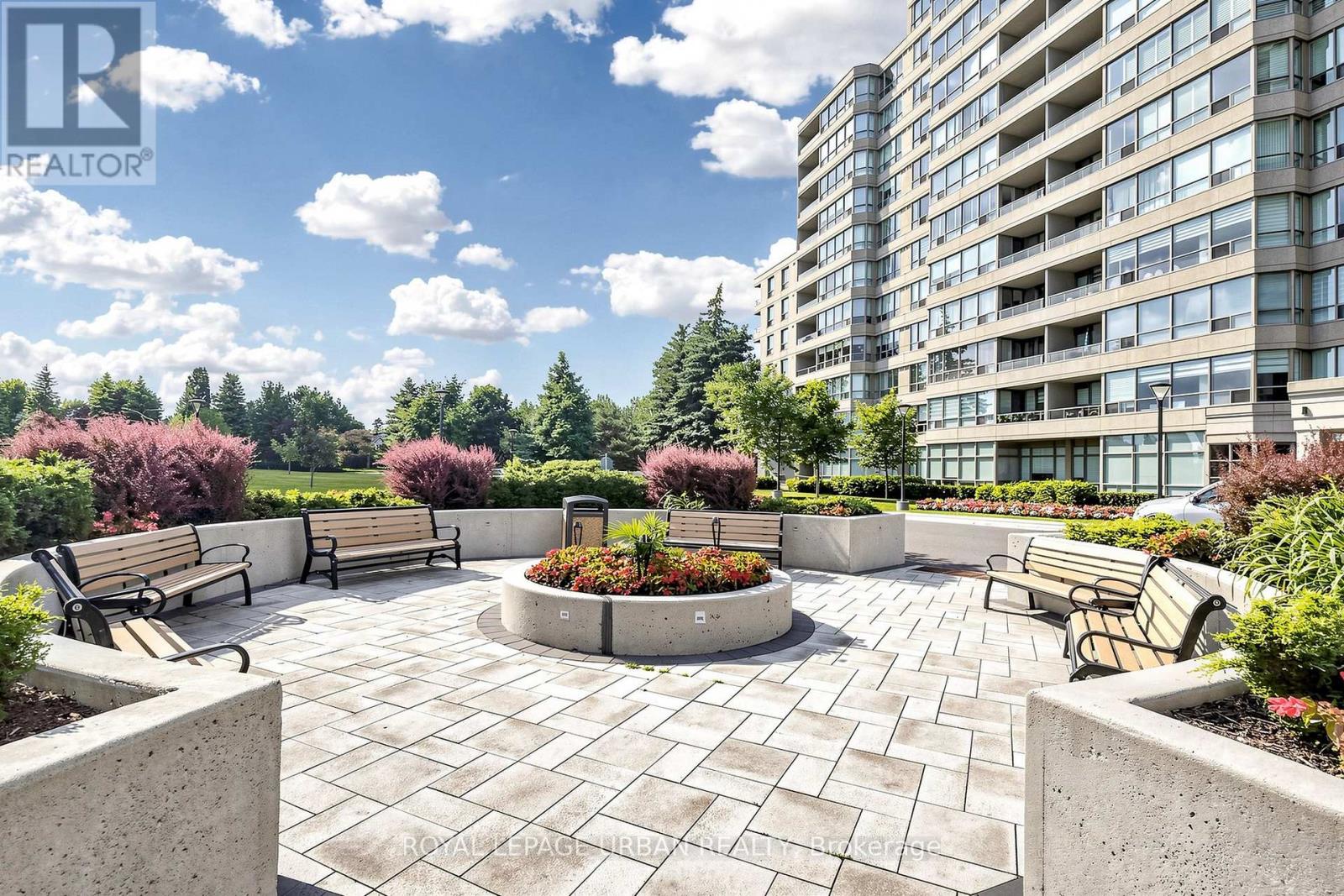 #110 11 TOWNSGATE DRIVE - 42