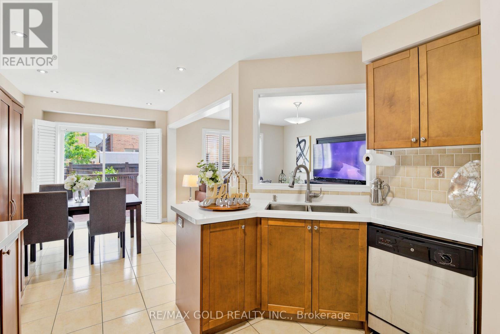 222 FAIRWOOD CIRCLE - 14