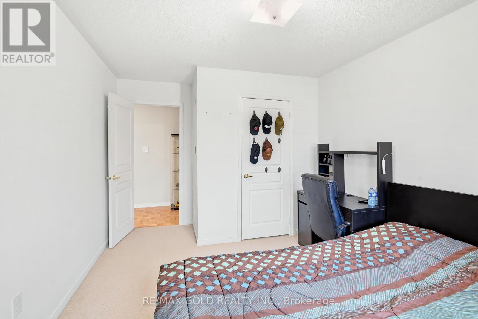 222 FAIRWOOD CIRCLE - 33
