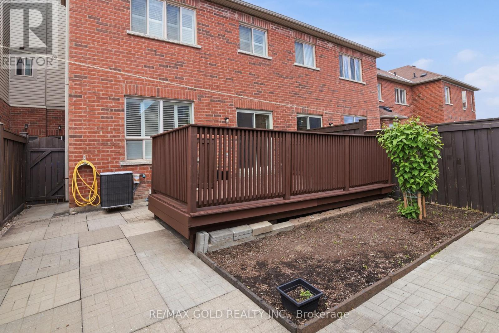 222 FAIRWOOD CIRCLE - 41