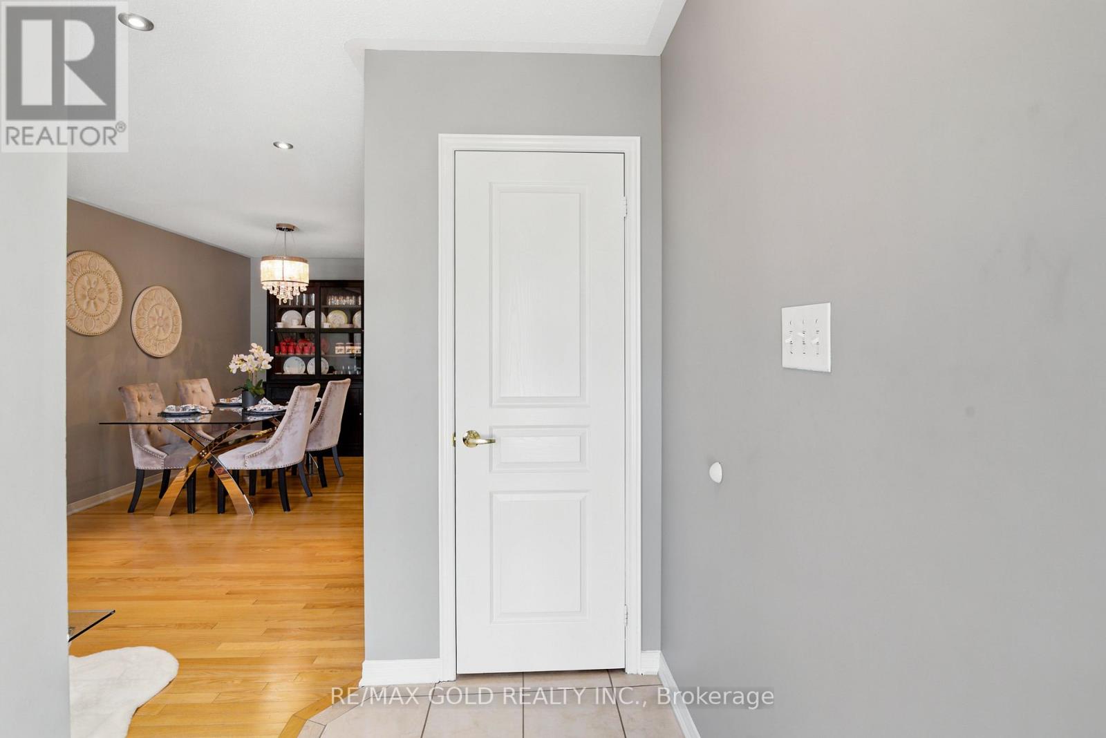 222 FAIRWOOD CIRCLE - 25