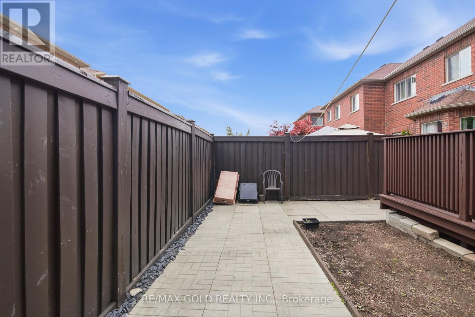 222 FAIRWOOD CIRCLE - 42
