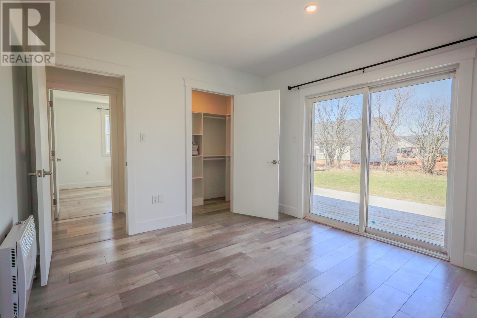 14 Aidan Street - 16