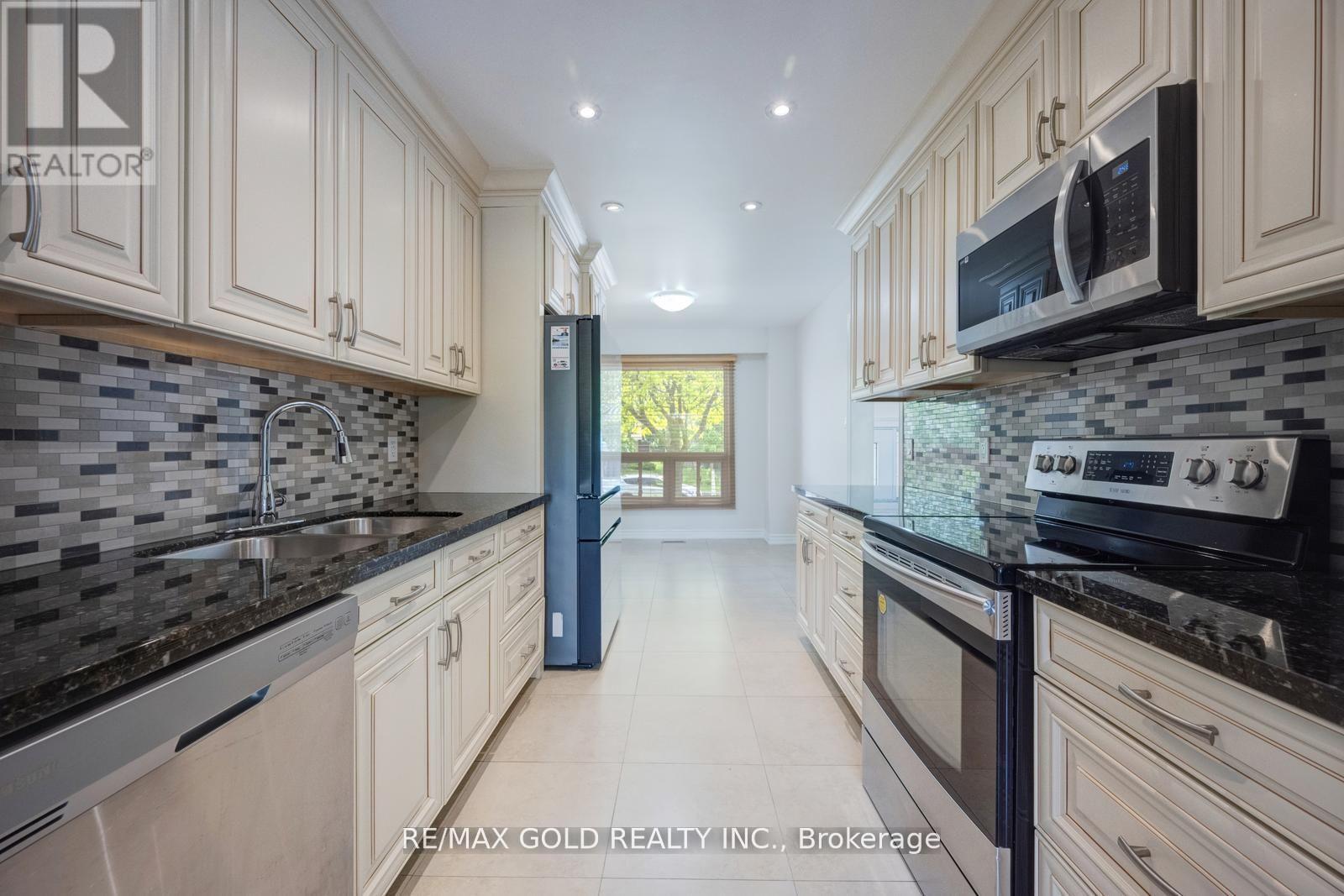 6258 ATHERLY CRESCENT - Image 12