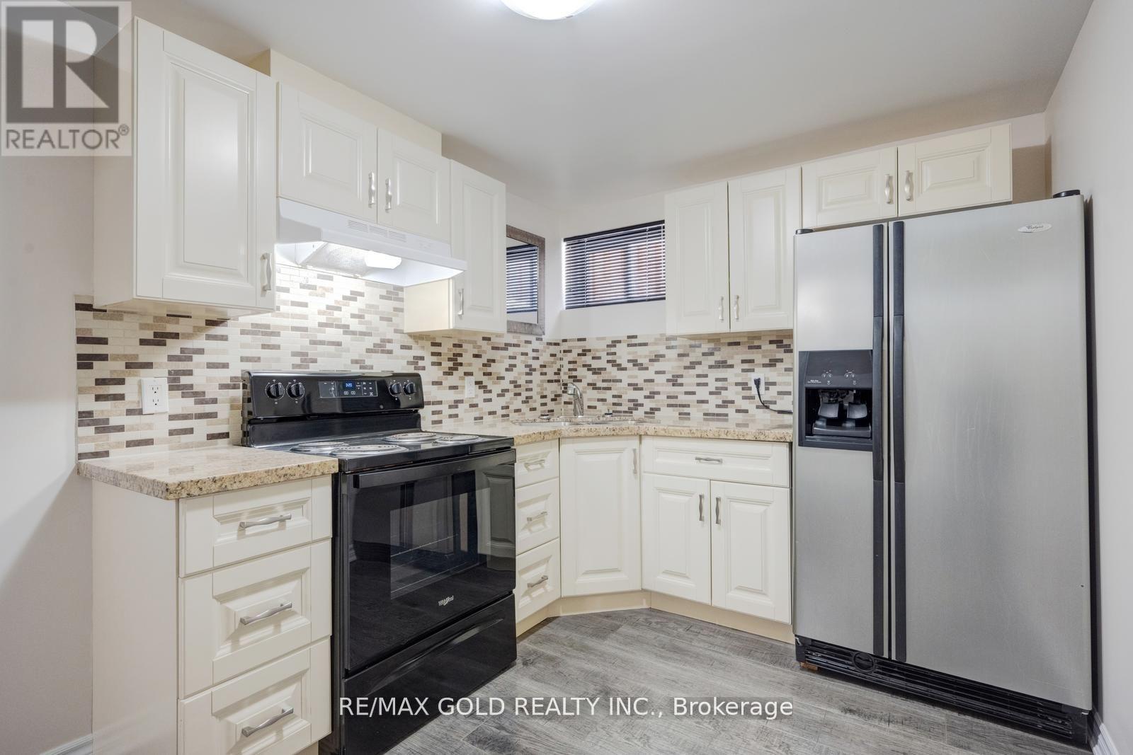 6258 ATHERLY CRESCENT - Image 32