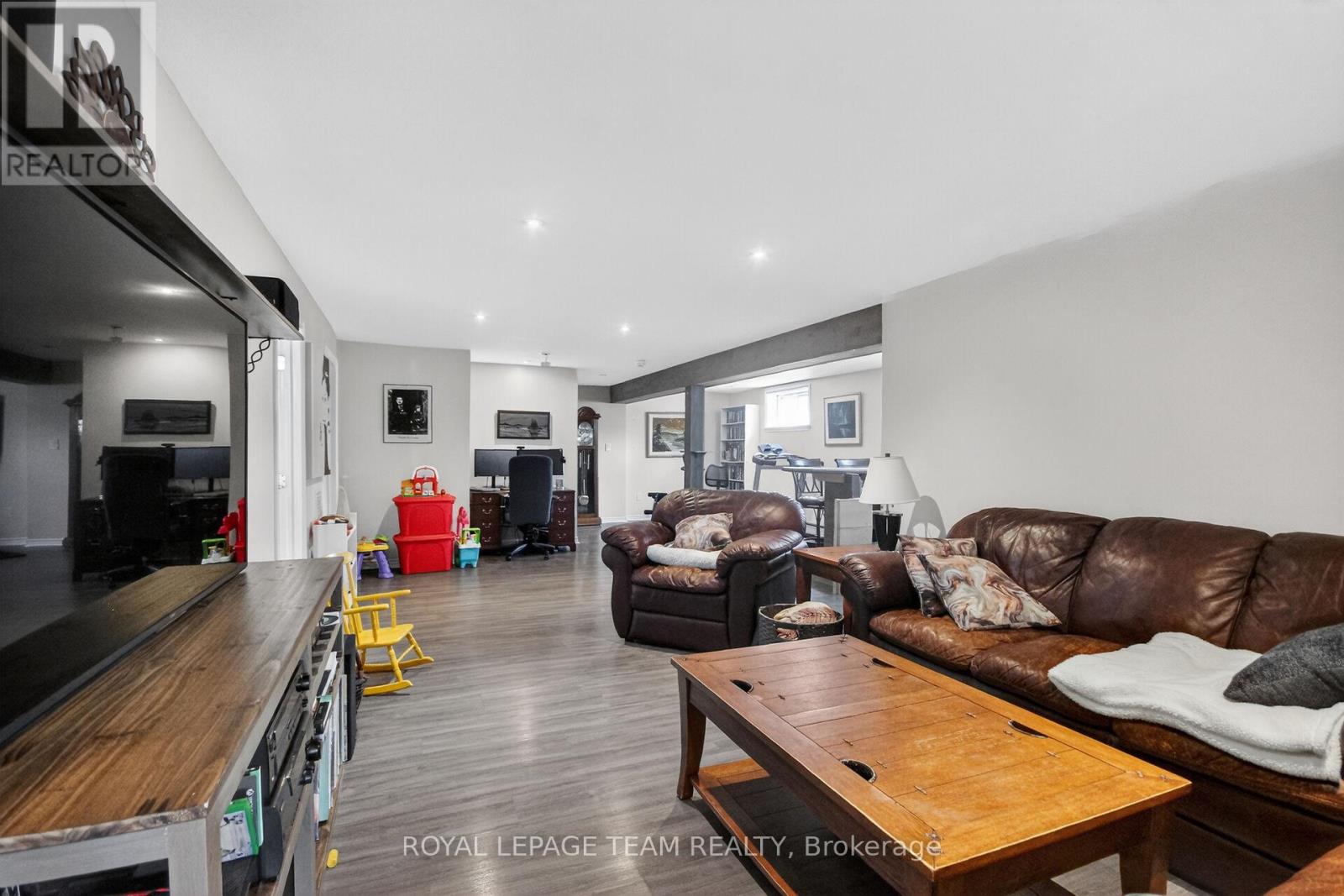 109 STONEWALK DRIVE - 31