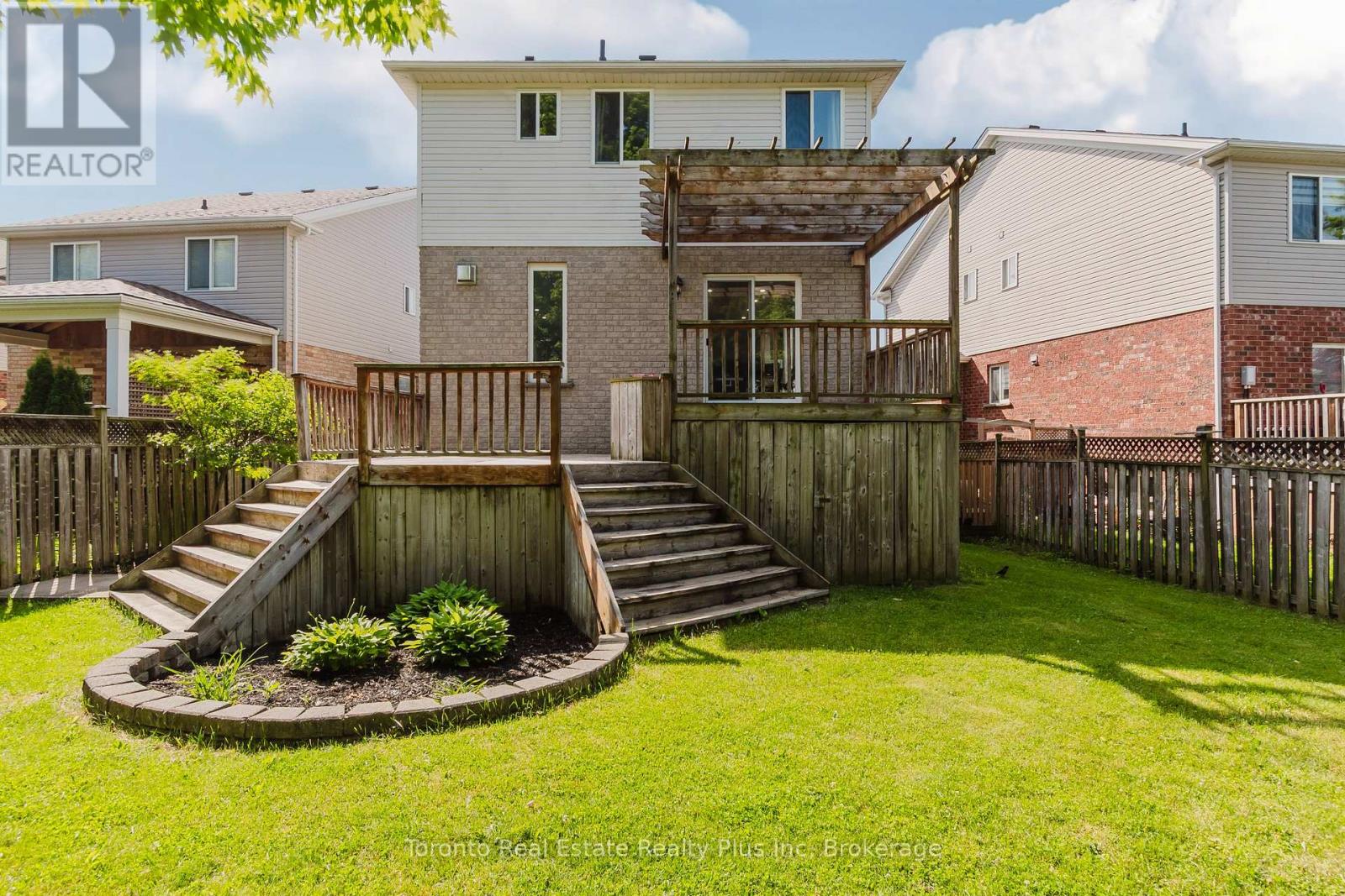 597 LITTLE DOVER CRESCENT E - Image 37
