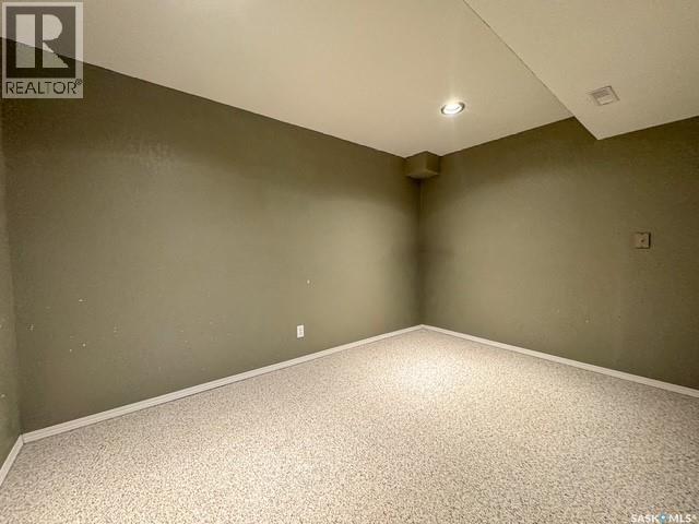 437 Russell CRESCENT — photo 22