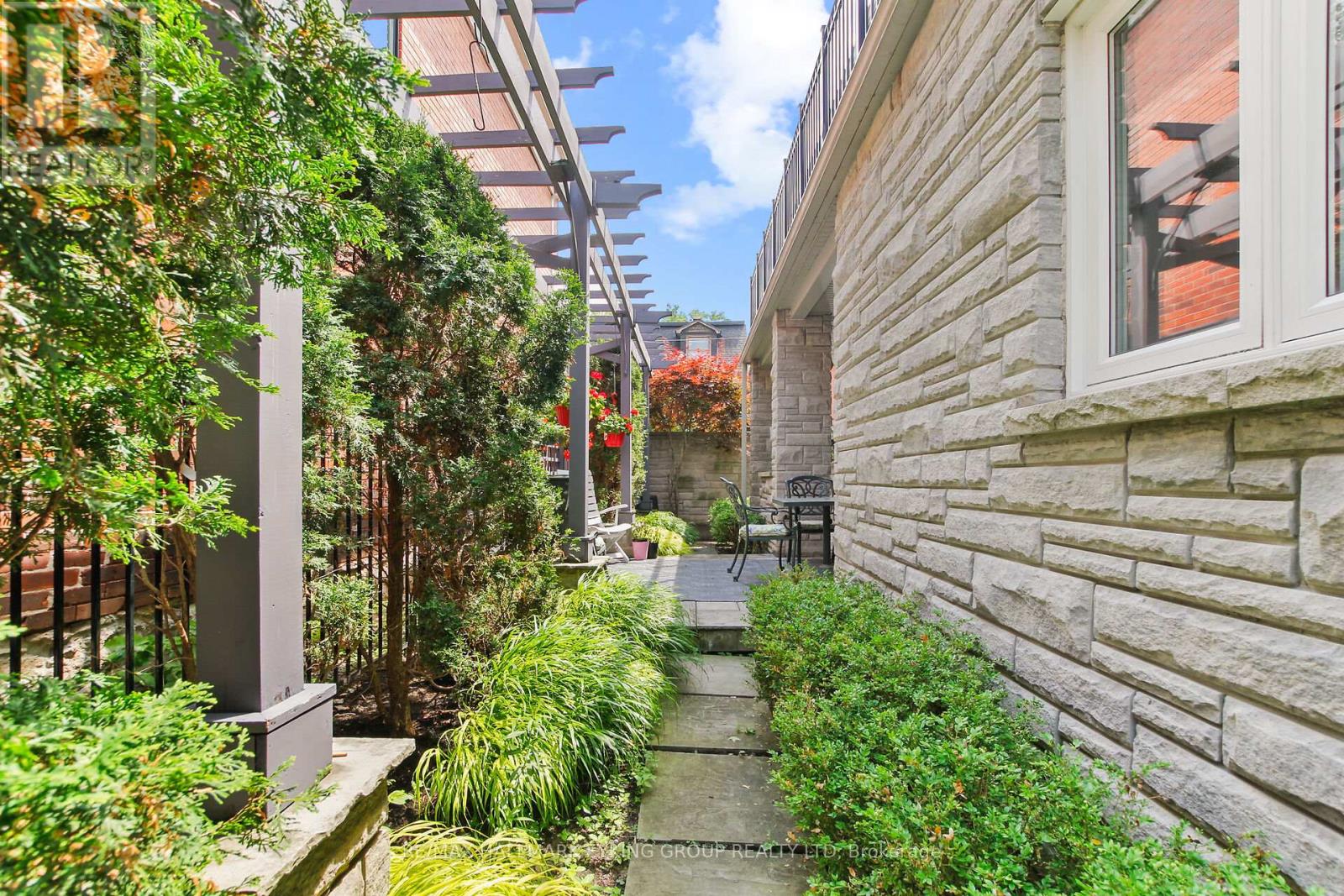 121 MACDONALD STREET, Ottawa. Luxury613. By Peter Sagos - Image 47