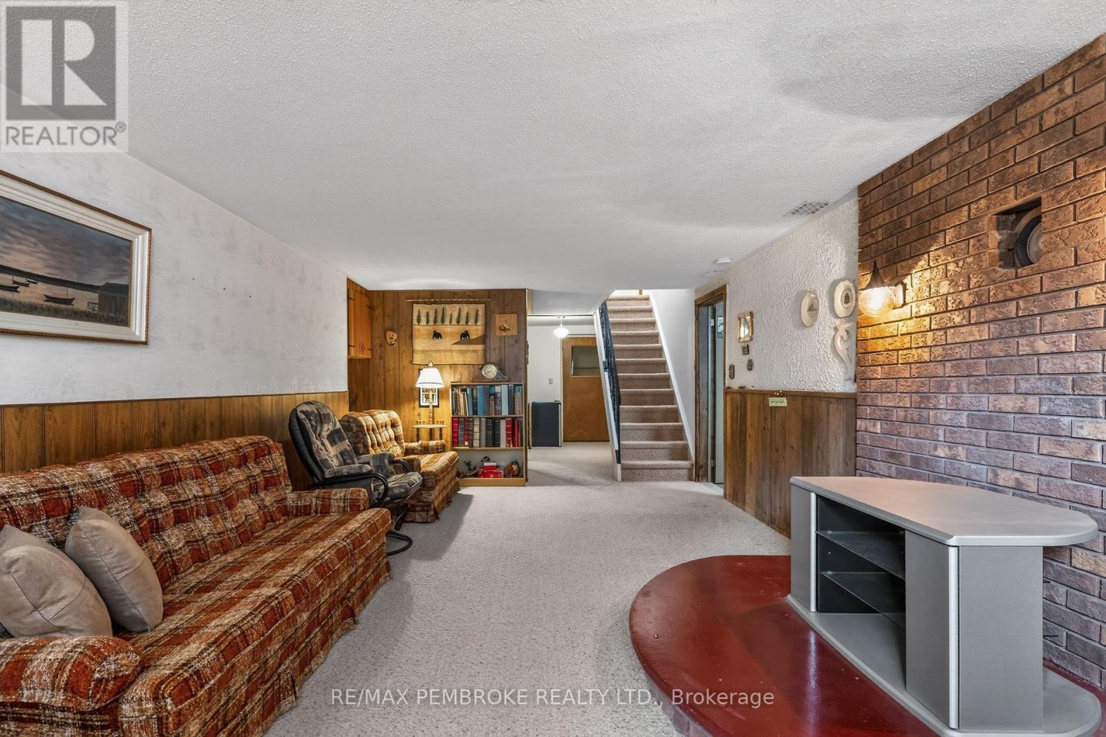 7 MARTIN STREET - 36