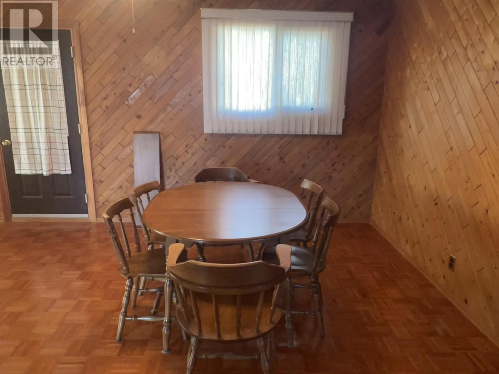 146 Pine CRES - 17