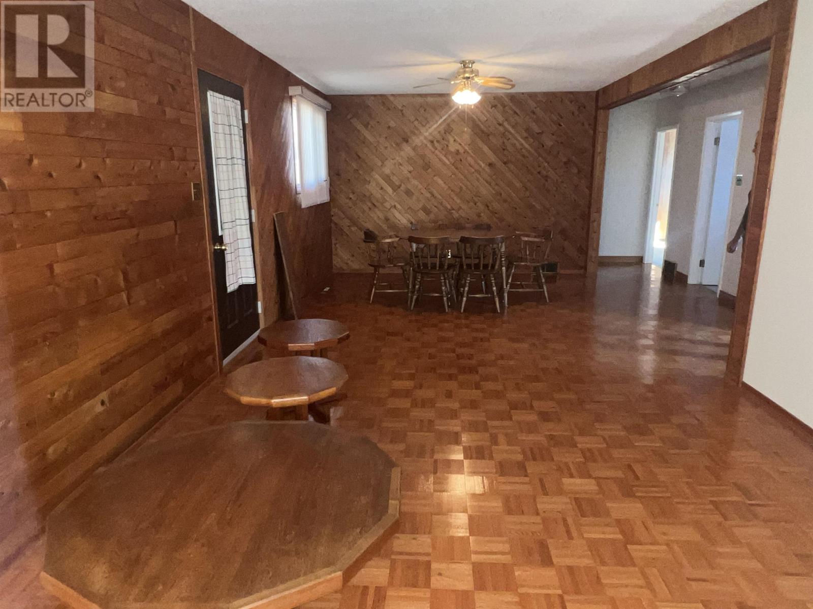 146 Pine CRES - 19