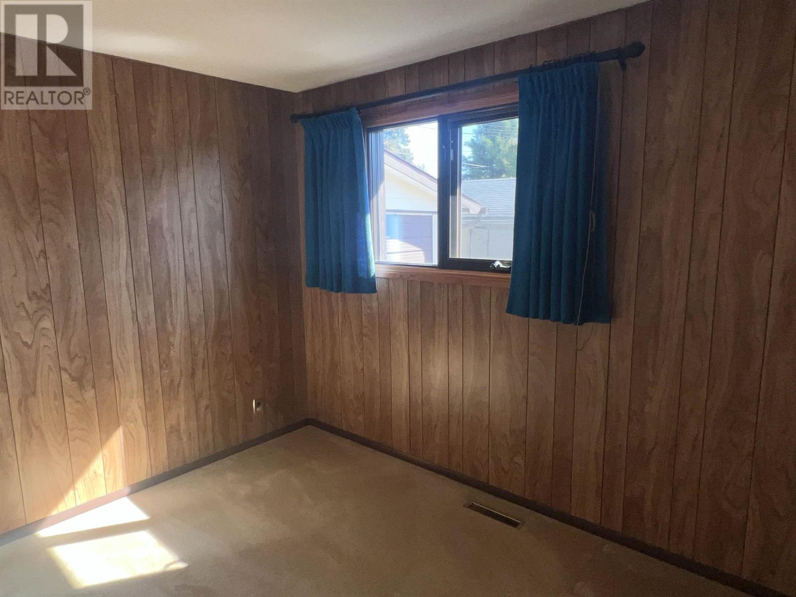 146 Pine CRES - 27
