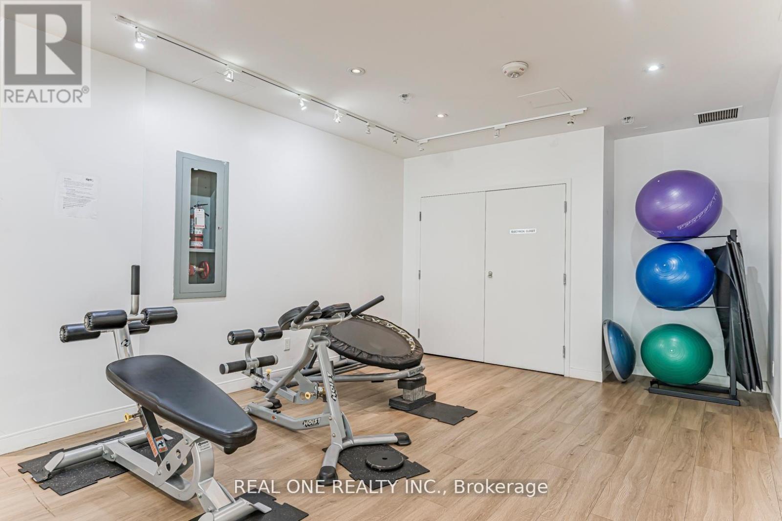 #846 68 ABELL STREET - 27