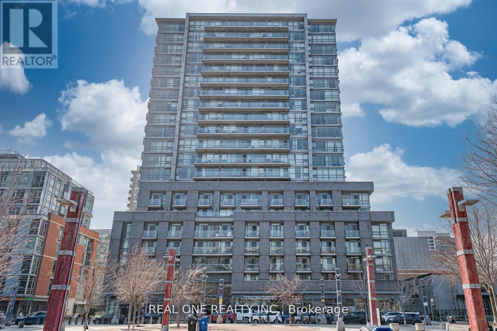 #846 68 ABELL STREET - 3