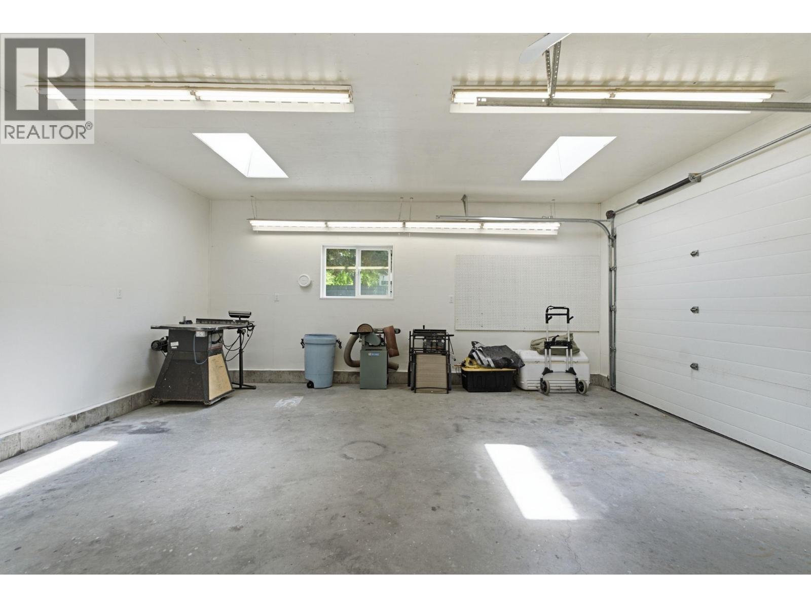  4345 Dunvegan Court, Kelowna