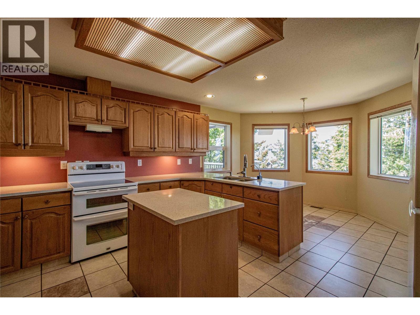 2263 Carmi Road - 13