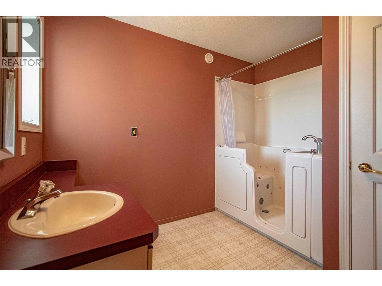2263 Carmi Road - 22