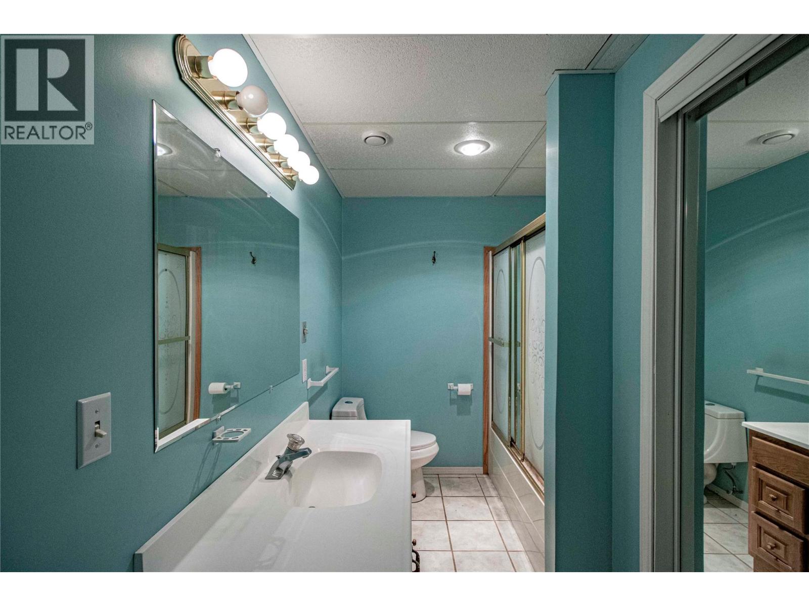 2263 Carmi Road - 33