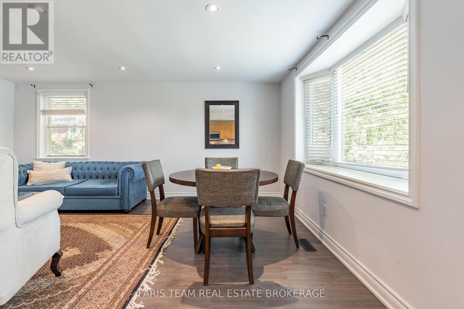 136 ORIOLE DRIVE - 11