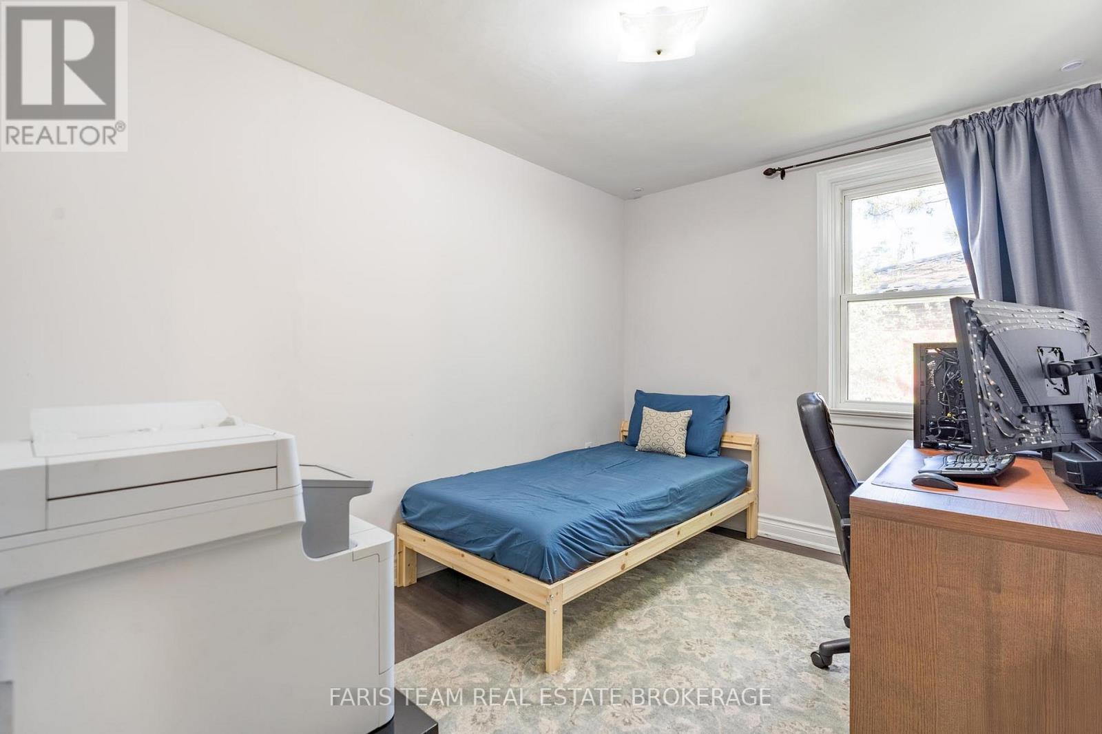 136 ORIOLE DRIVE - 18
