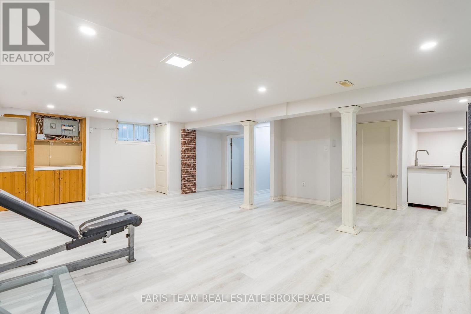 136 ORIOLE DRIVE - 26