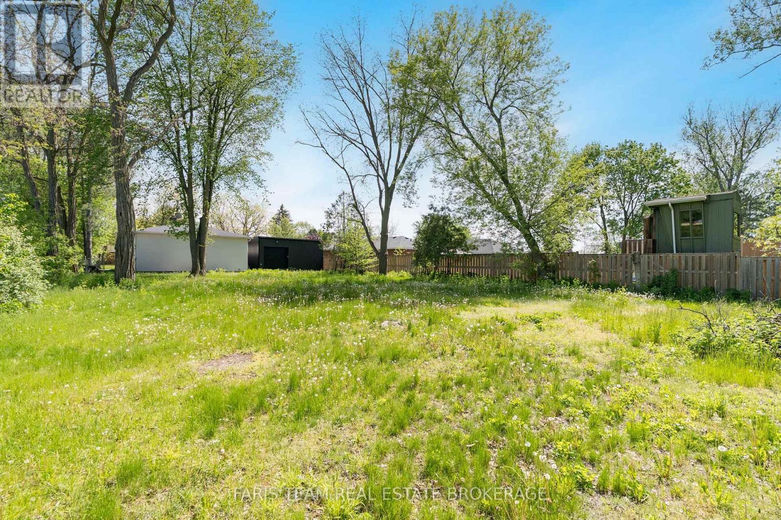 136 ORIOLE DRIVE - 36