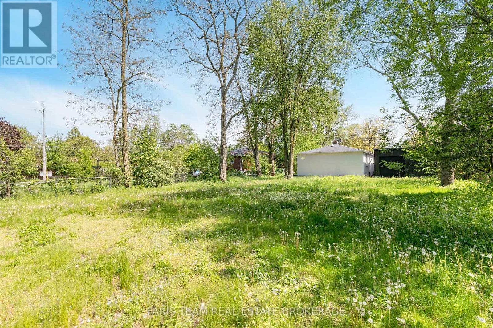 136 ORIOLE DRIVE - 37