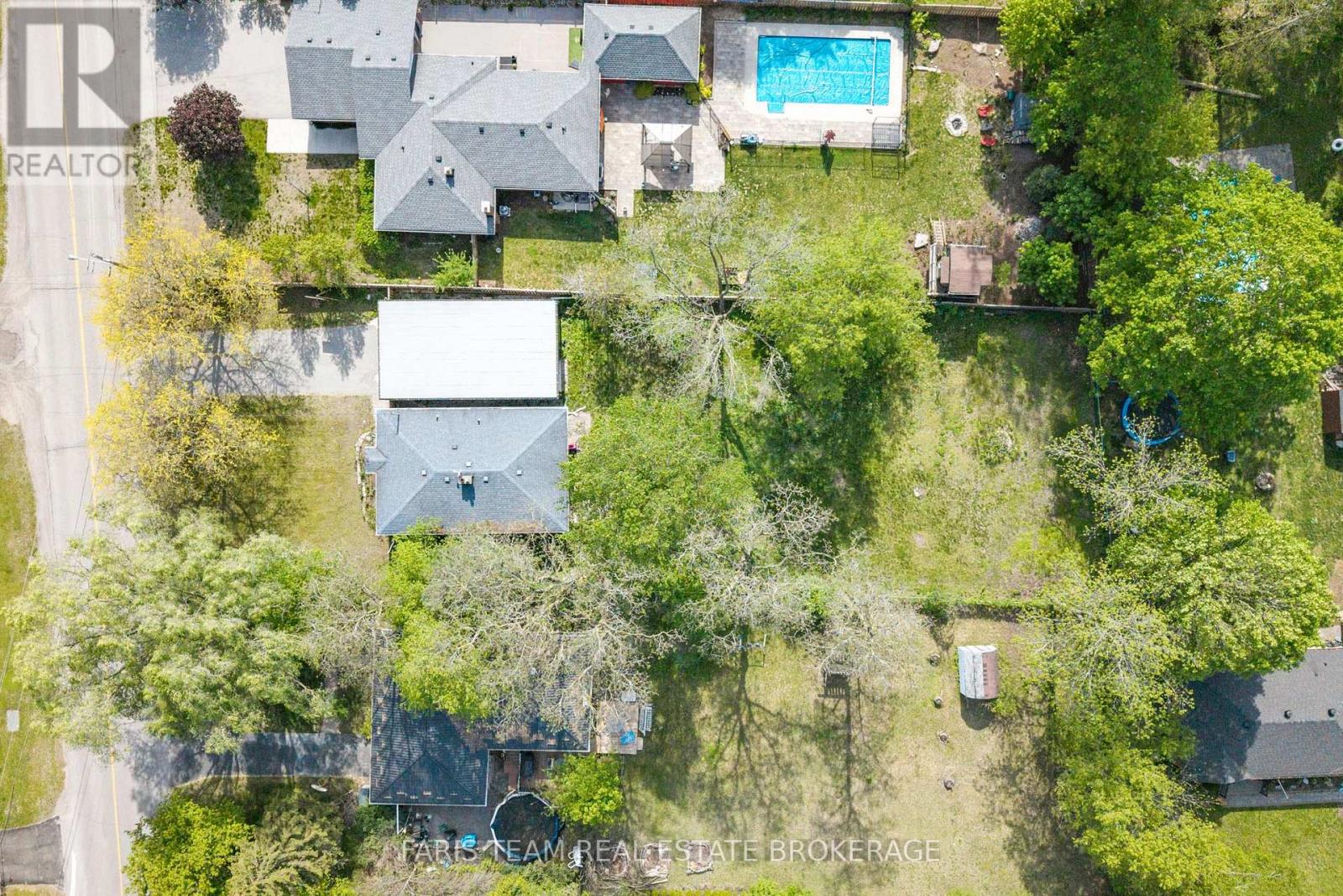 136 ORIOLE DRIVE - 40