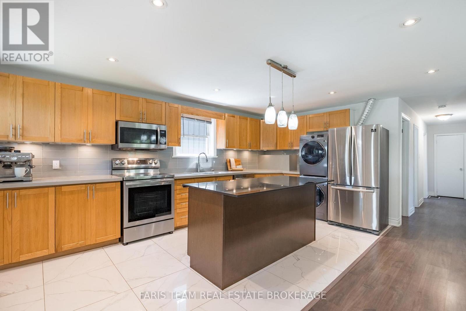 136 ORIOLE DRIVE - 6