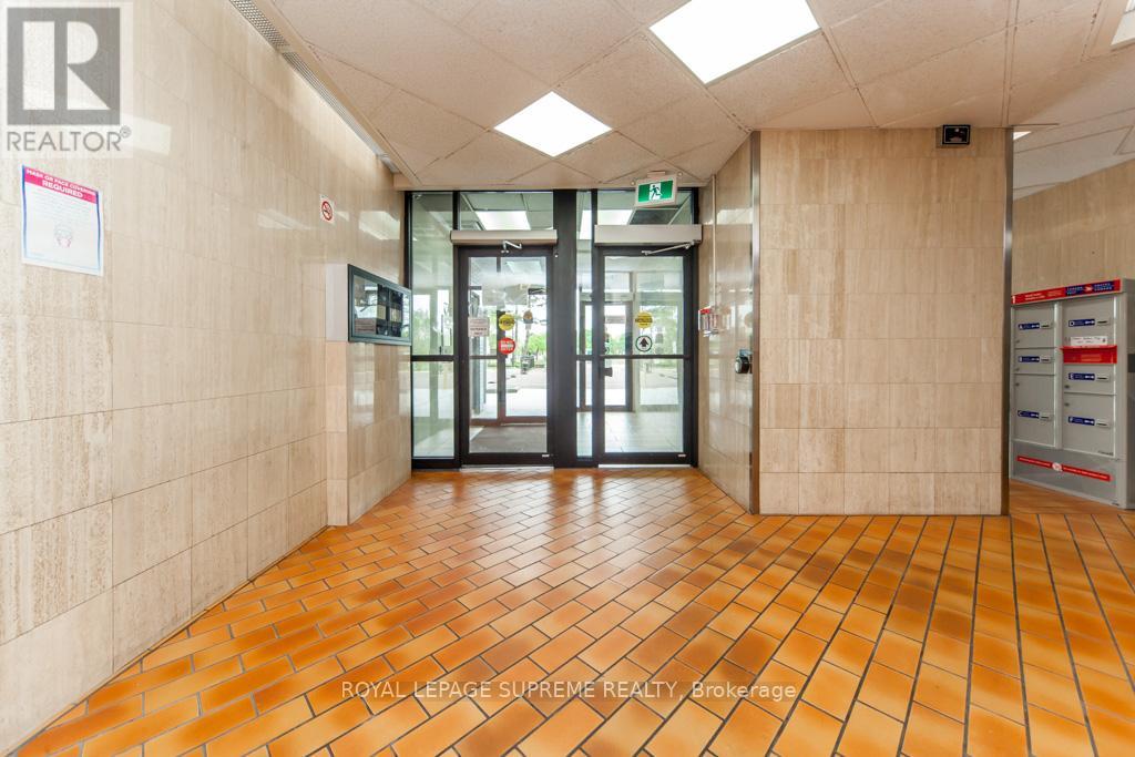 #2101 330 DIXON ROAD - 14