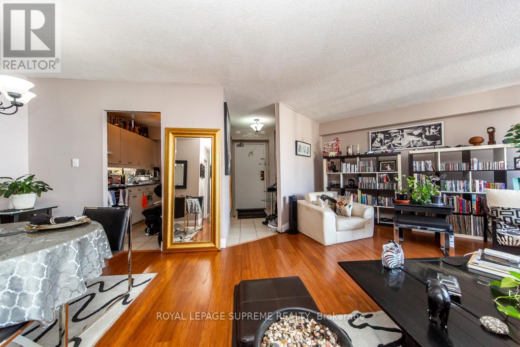 #2101 330 DIXON ROAD - 18