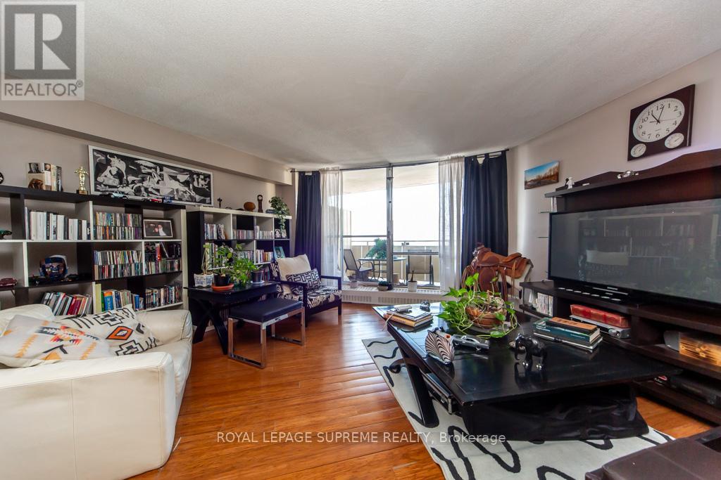#2101 330 DIXON ROAD - 20