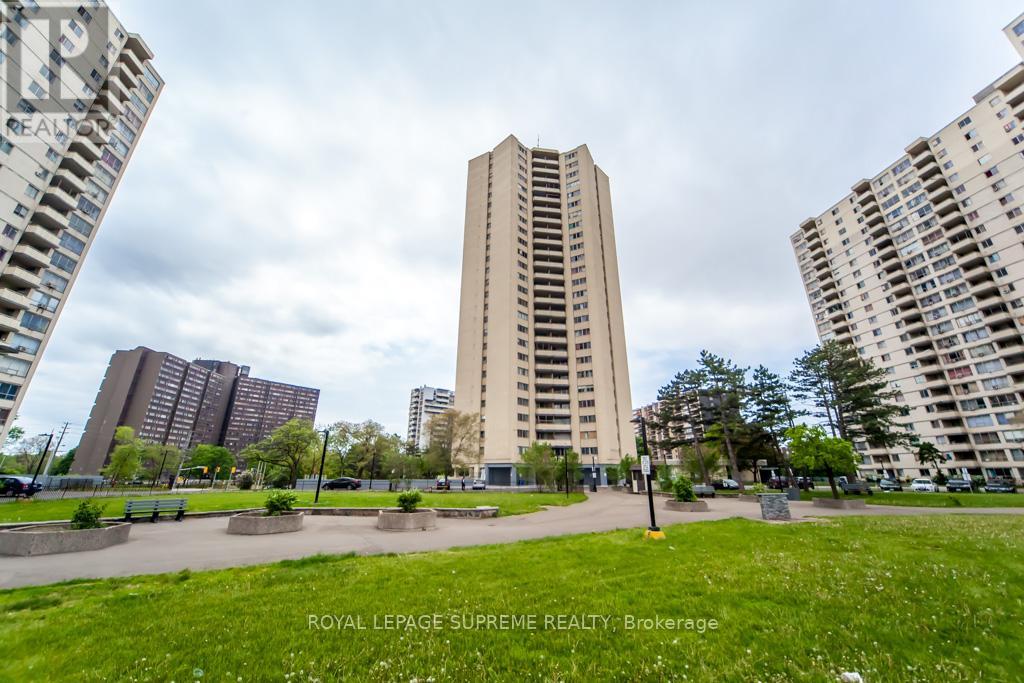 #2101 330 DIXON ROAD - 3