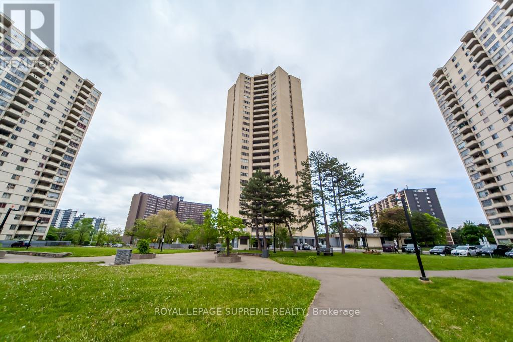 #2101 330 DIXON ROAD - 4