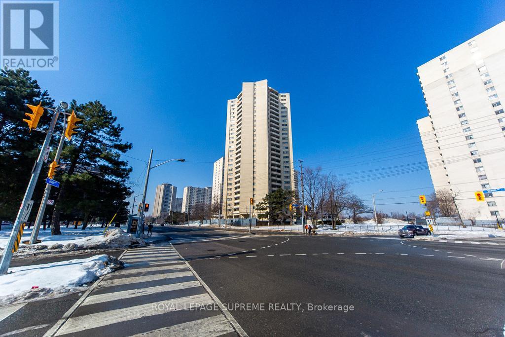 #2101 330 DIXON ROAD - 8