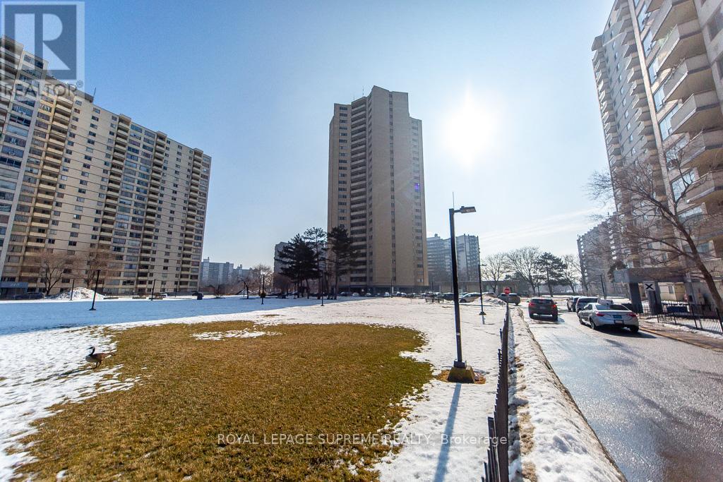 #2101 330 DIXON ROAD - 9
