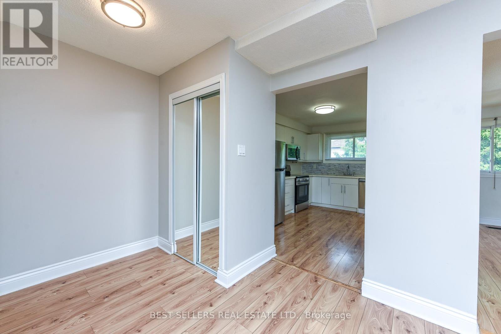 #12 12 ASHTON CRESCENT - 14