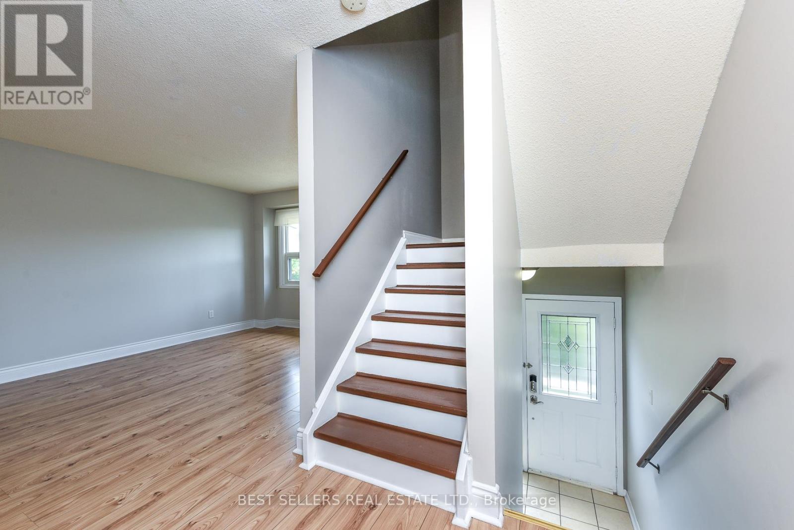 #12 12 ASHTON CRESCENT - 15