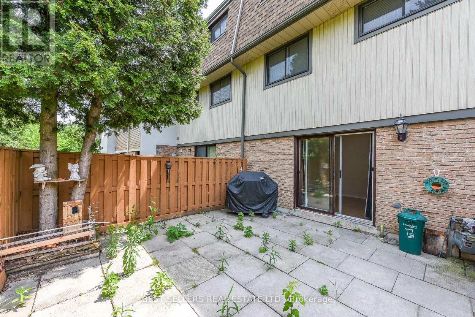 #12 12 ASHTON CRESCENT - 38