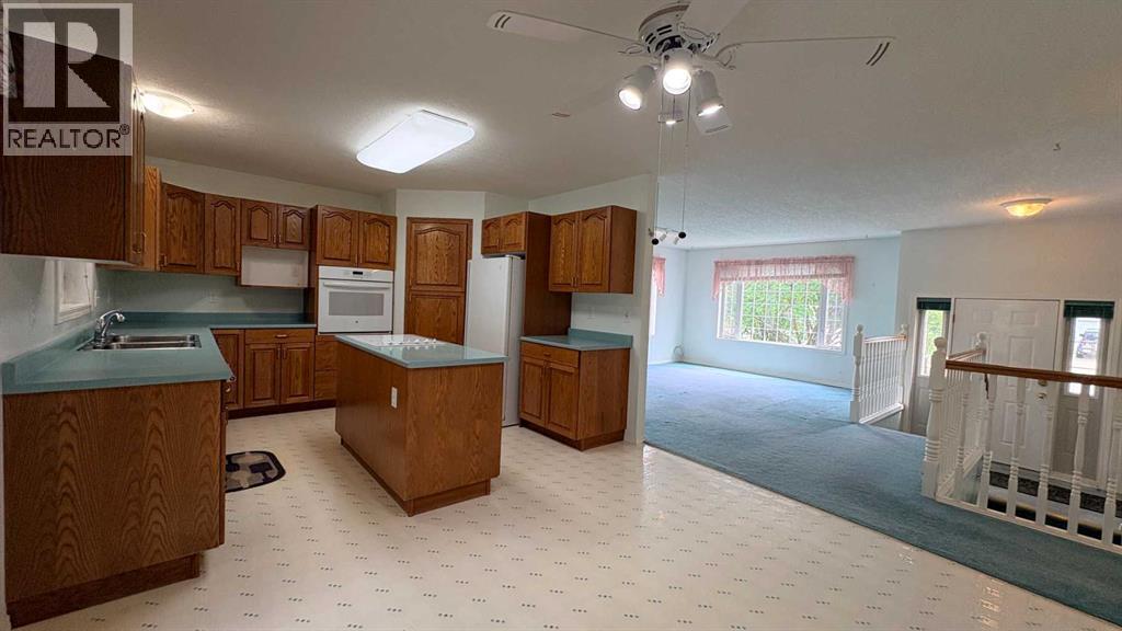 1834 10 Avenue - photo 4