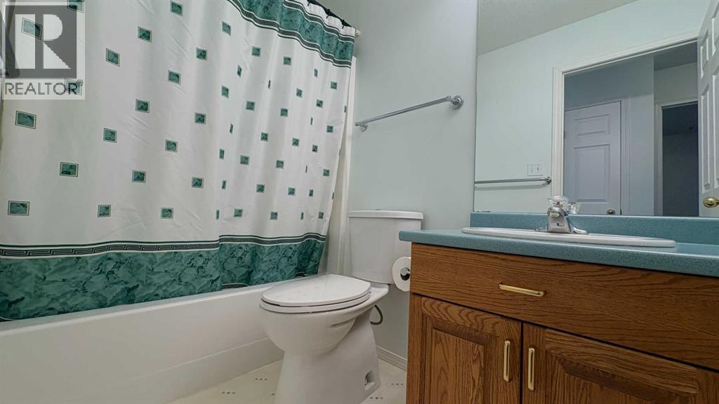 4 pc. main bath!