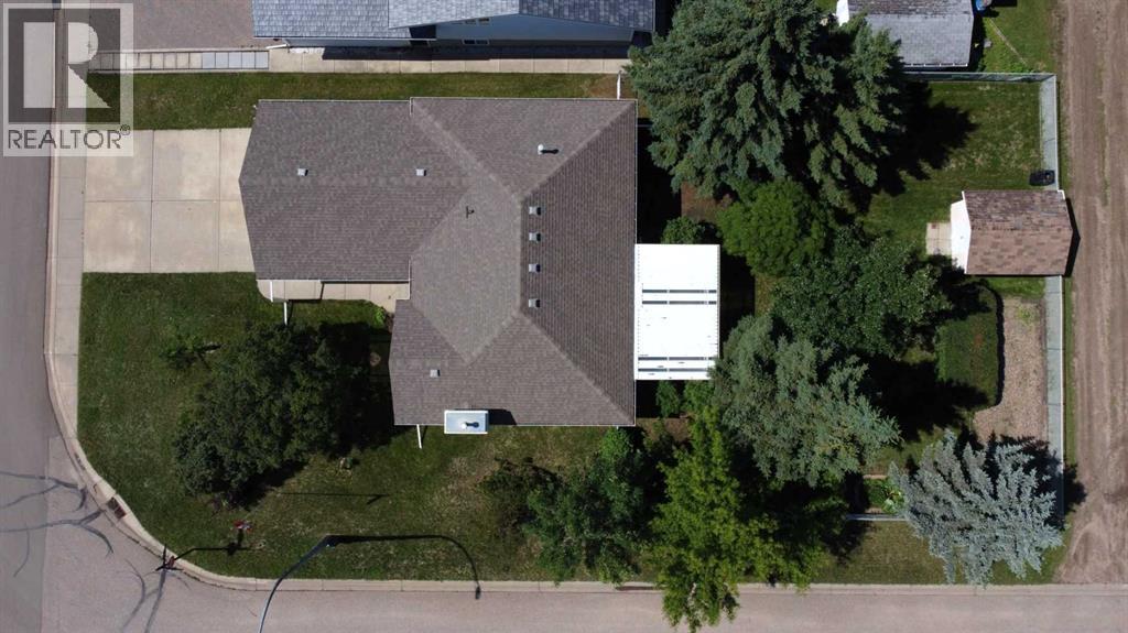 1834 10 Avenue — photo 23
