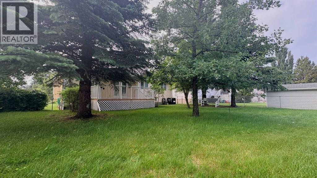 1834 10 Avenue — photo 21